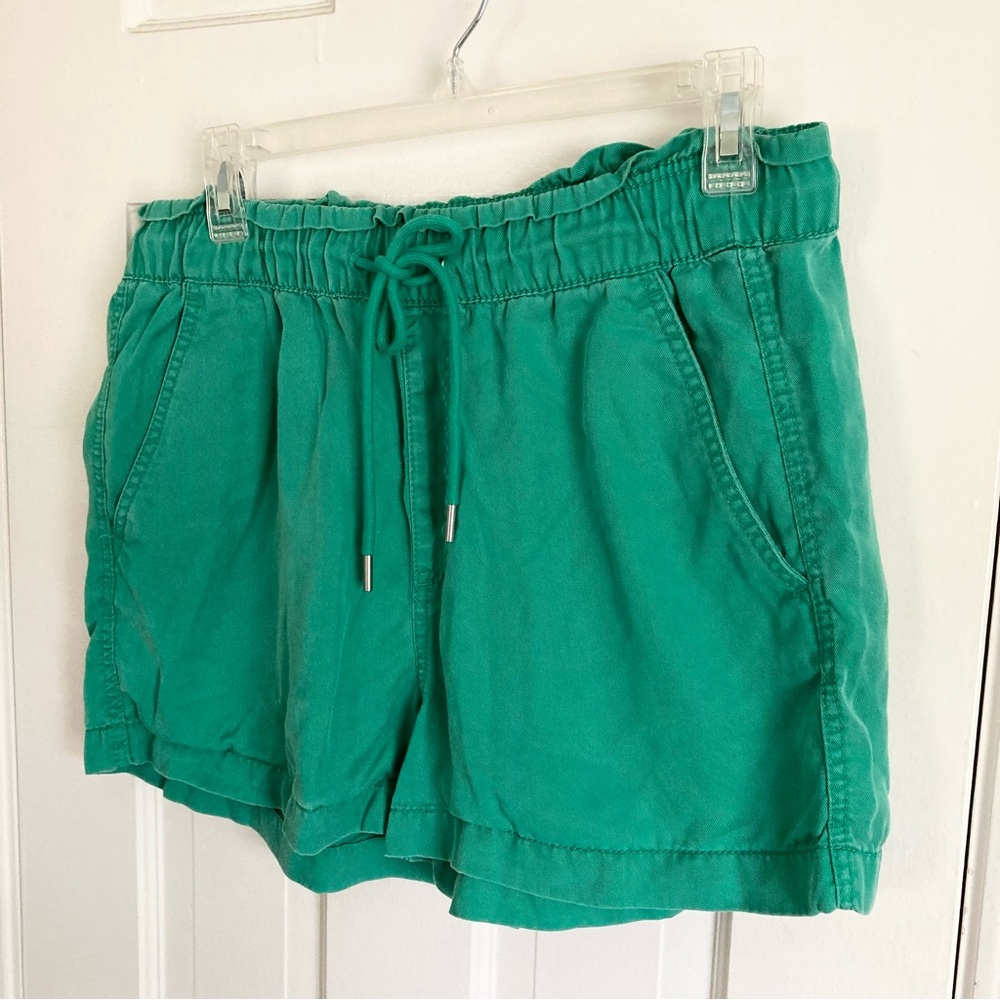 LOFT Smocked Lyocell Green Pocket Shorts, Women’s Size Medium Resortwear - Picture 2 of 6